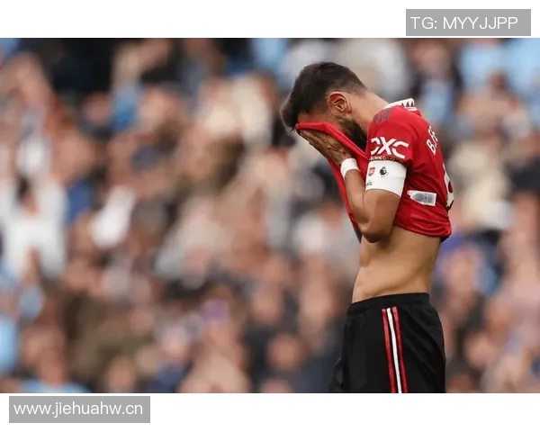 亨特膝盖受伤缺席下半场阿特金森称不必冒险继续比赛